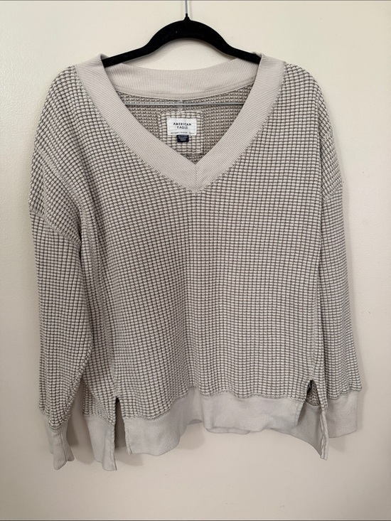 American Eagle Outfitters Sweaters - American Eagle Outfitters Light Cream Waffle V-Neck Sweater